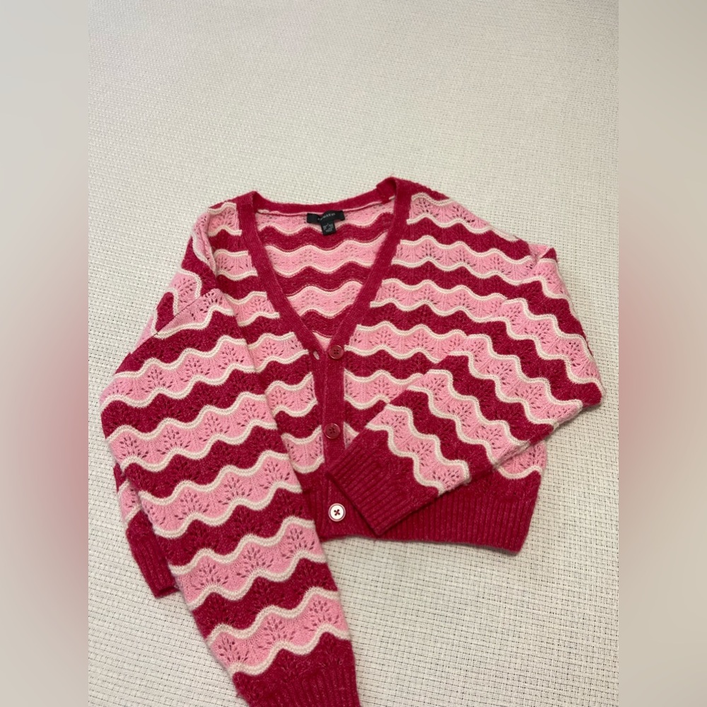 Cute cardigan 🩷❤️